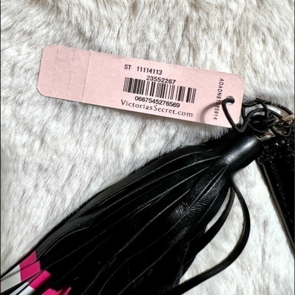 ⭐️⭐️Victoria's Secret Zippered  Croc Snakeskin Clutch - Picture 8 of 10